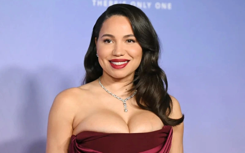 jurnee Smollett