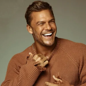 alan ritchson height