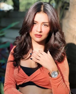 avneet kaur sexy